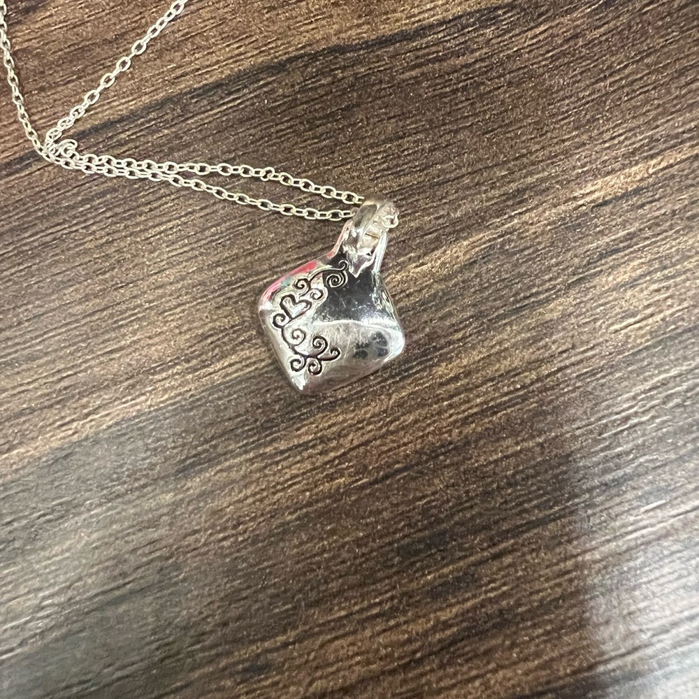 Elegant Silver Pendant Necklace